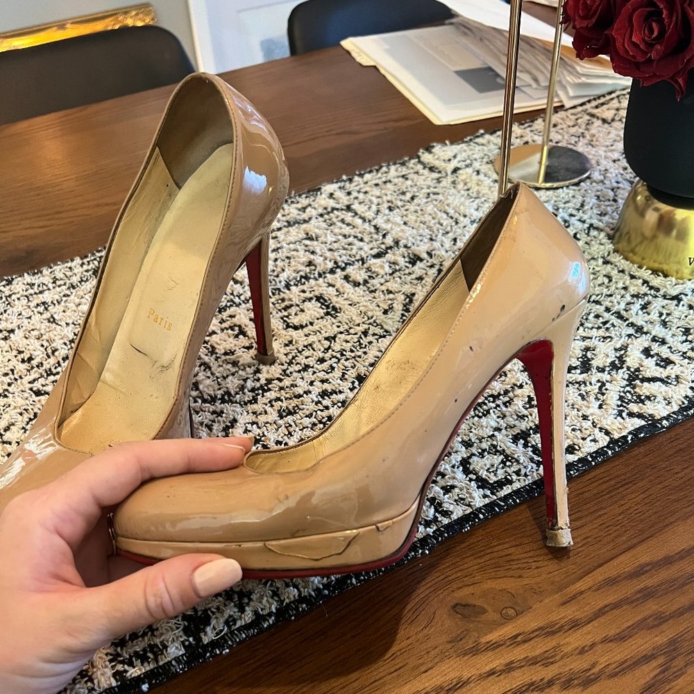 Christian Louboutin Simple 120 Nude Patent Sz 38
